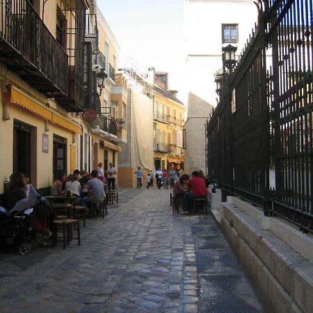 Residencia Universitaria San Jose Малага Екстер'єр фото