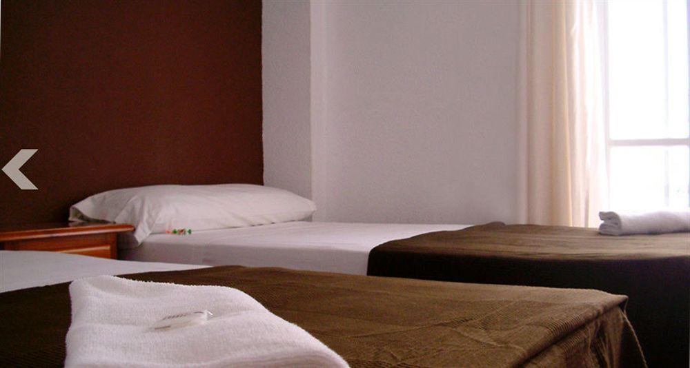 Residencia Universitaria San Jose Малага Екстер'єр фото